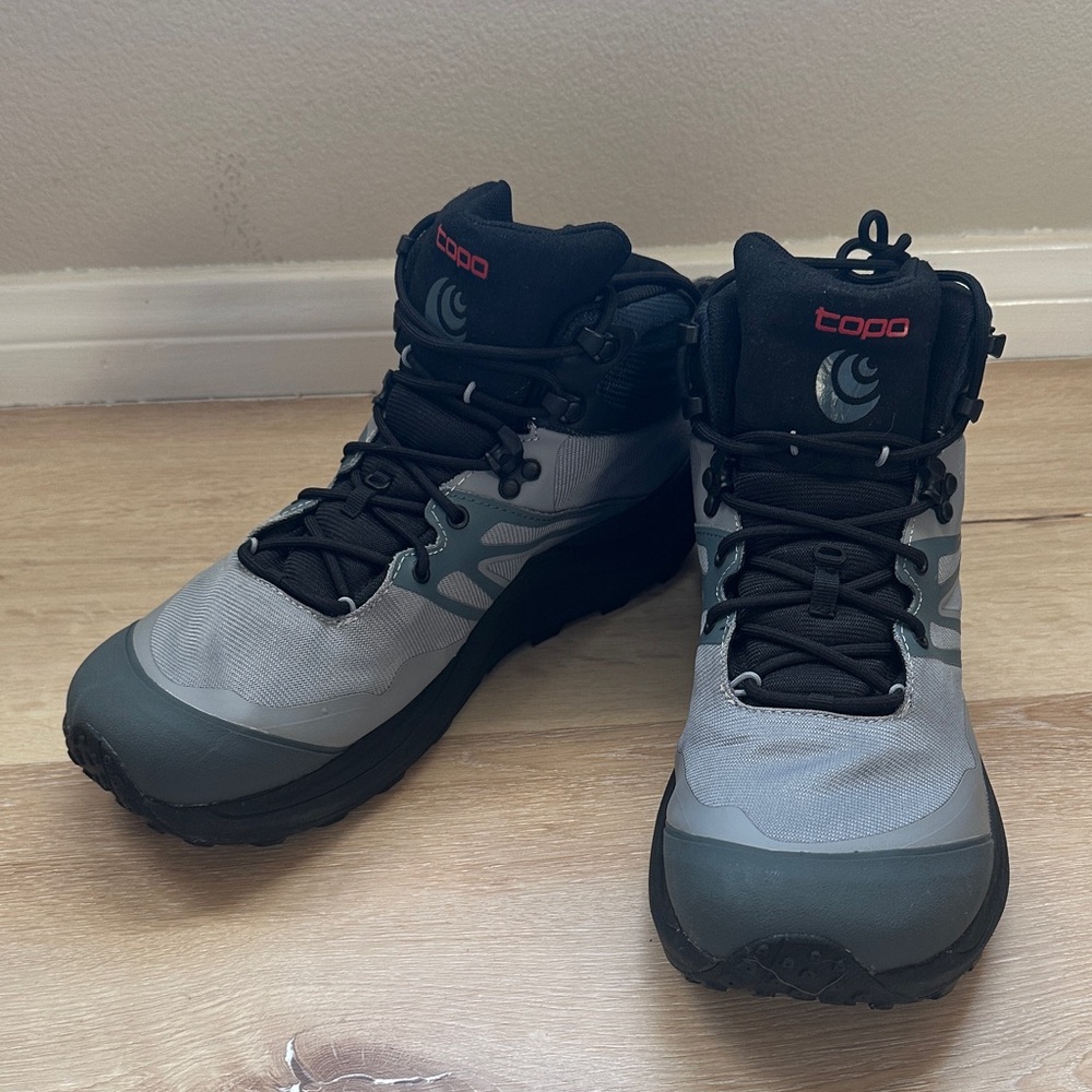 Men's Topo Trail Venture 2 Gray Hiking Shoes